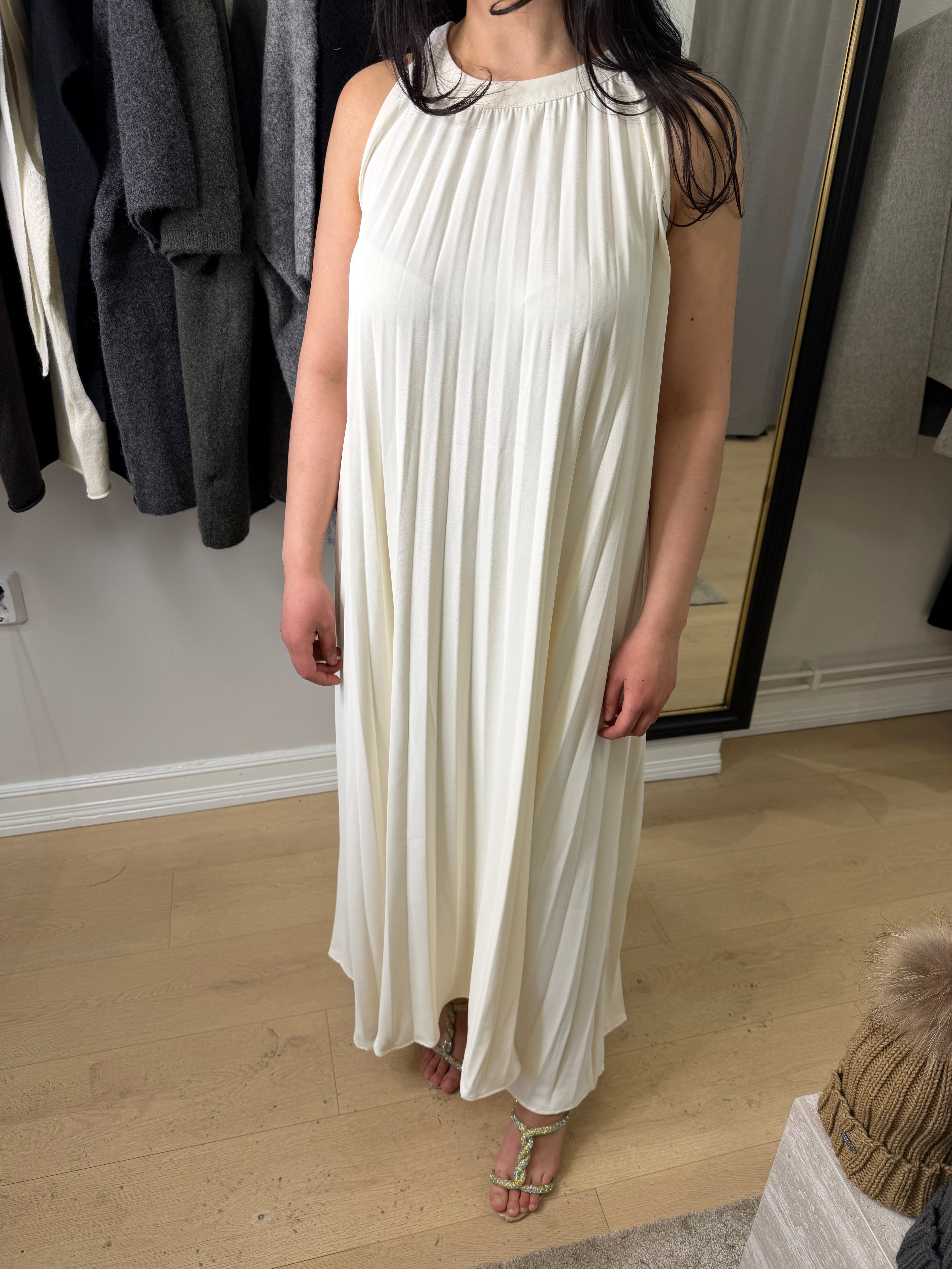 Pleated Maxidress