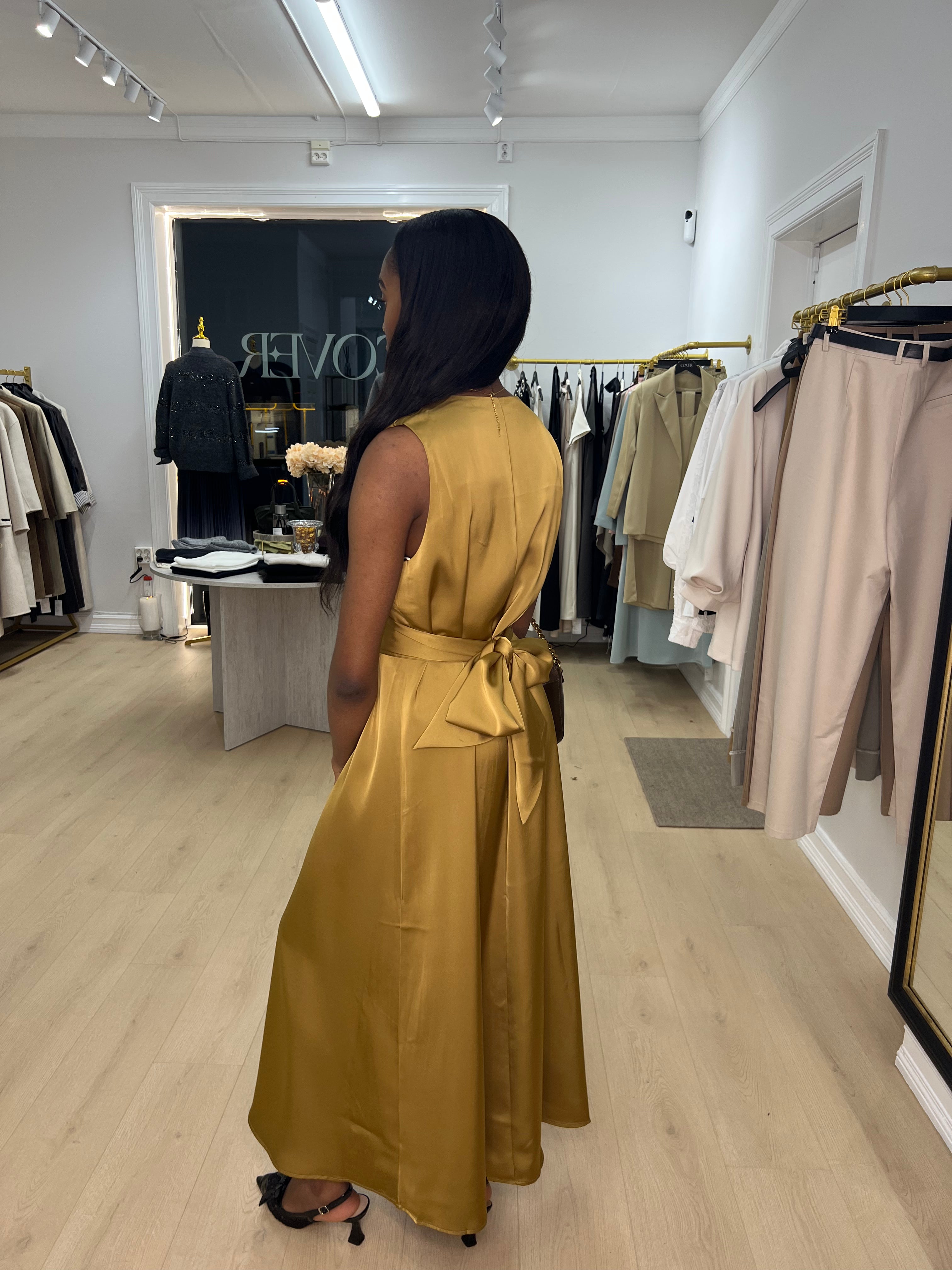 Sleeveless Scarfed Satin Dress